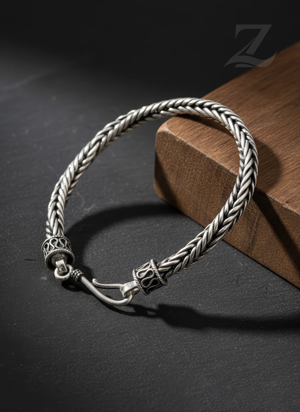 Imperial Twist Foxtail Bracelet - Zarkaar